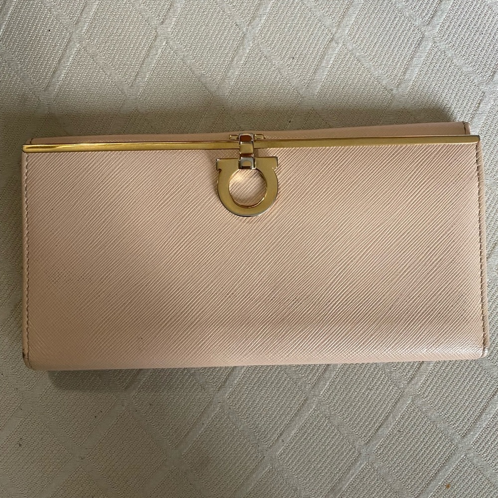 Salvatore Ferragamo long wallet gold/pink